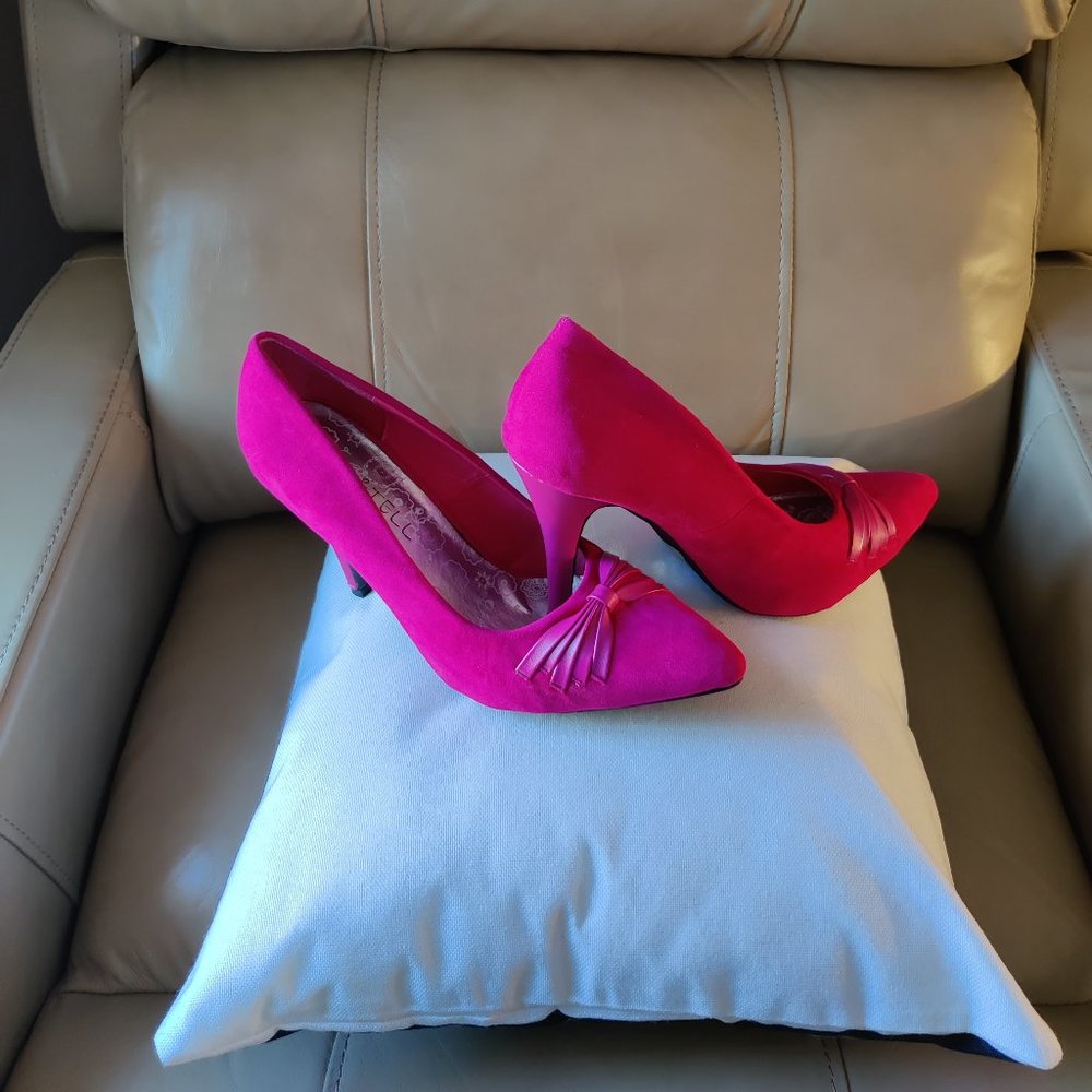 Fuchsia Pumps